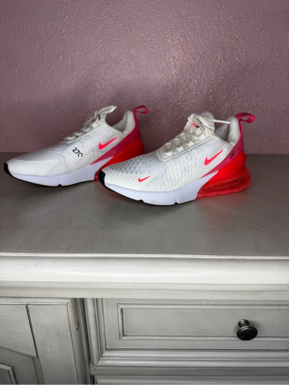 EUC Nike Airmax 270 size 6.5 - Picture 2 of 5